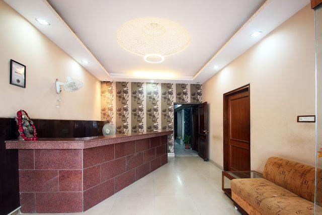 Oyo 15791 Flagship Hotel Executive Hazratganj Лакхнау Экстерьер фото